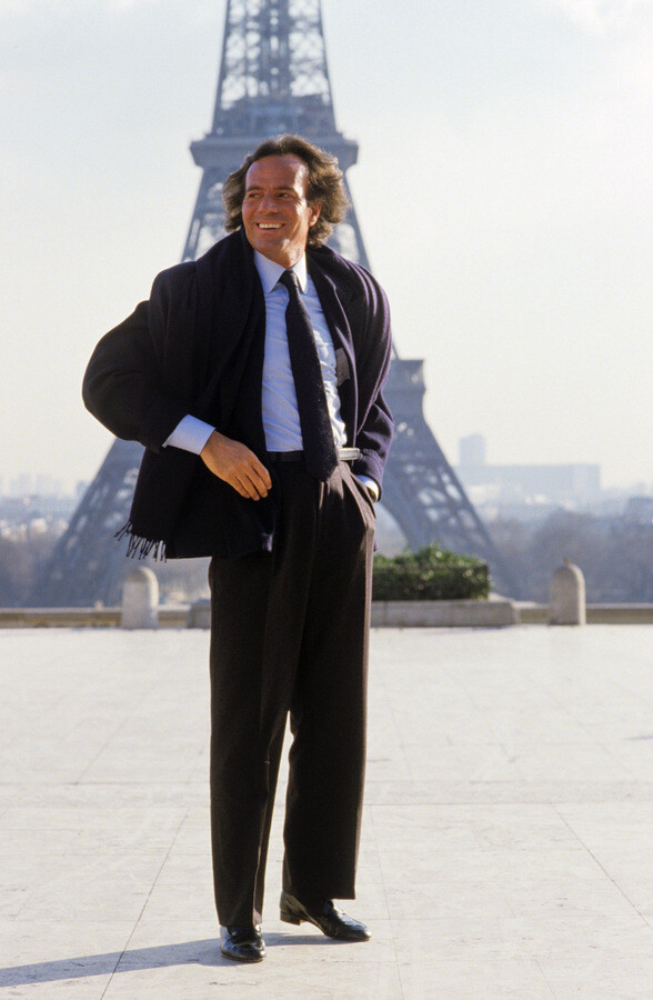 Хулио Иглесиас в Париже, 1986 год. Фотограф Жан Клод Дойч