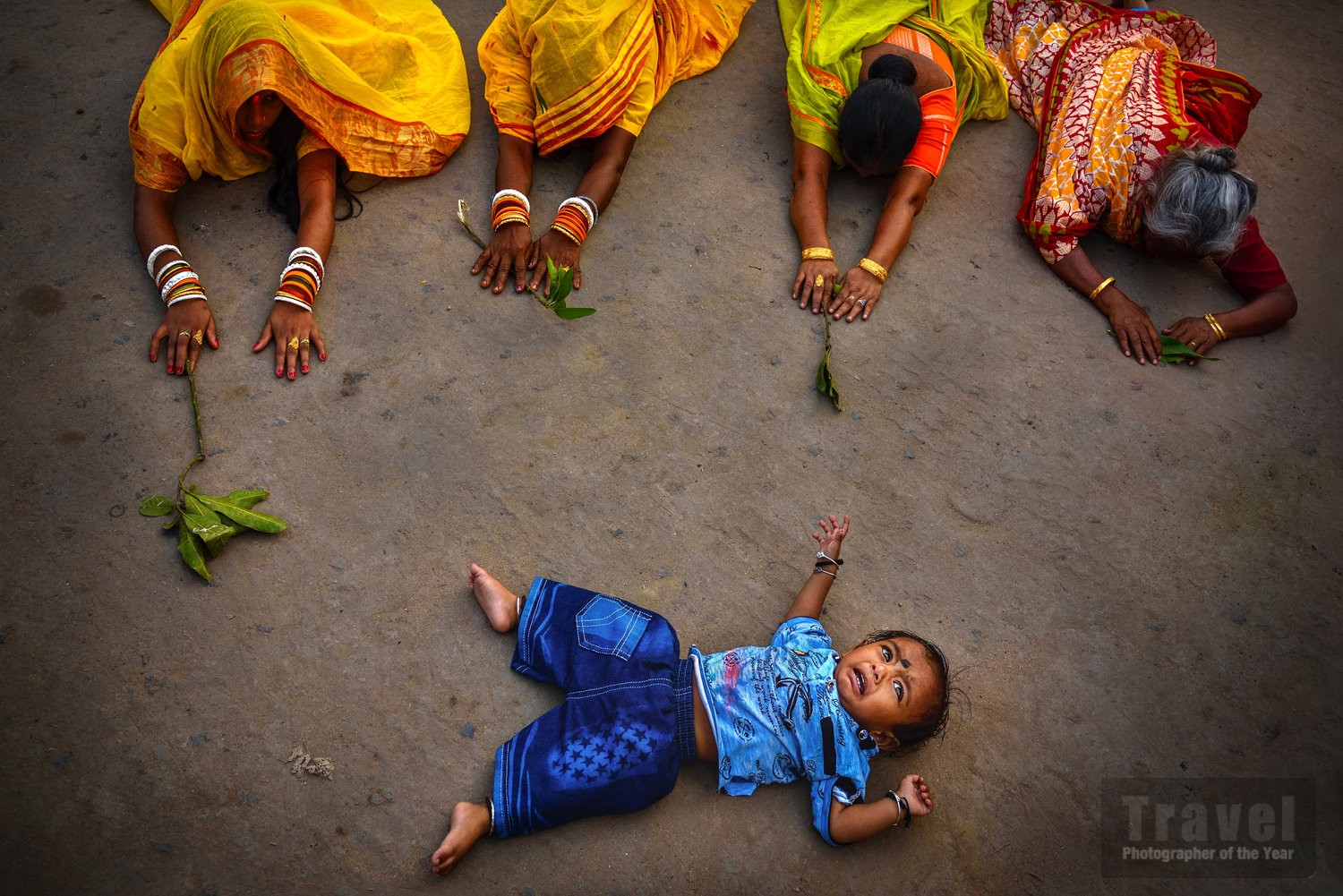 Моление о счастливом будущем. Калькутта, Индия. Лучшее одиночное изображение в категории Люди и культуры, 2019. Автор Дебдатта Чакраборти