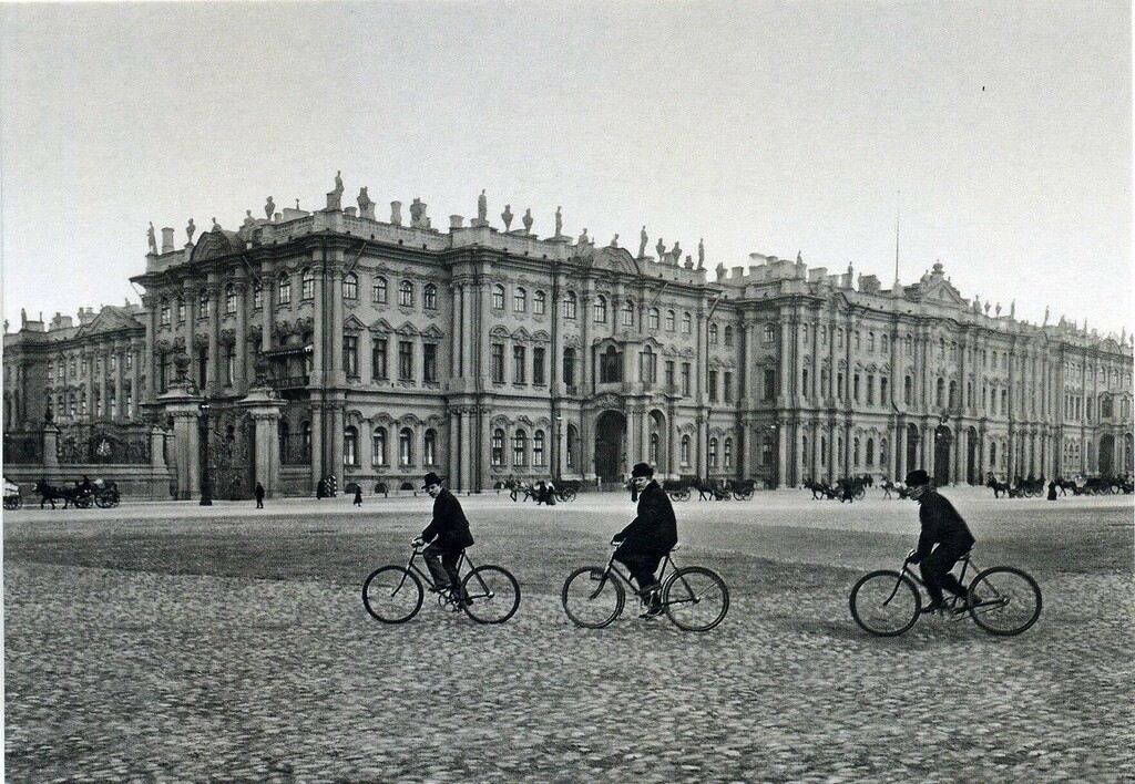 Зимний дворец со стороны Дворцовой площади, 1903 год. Фотограф Неизвестен