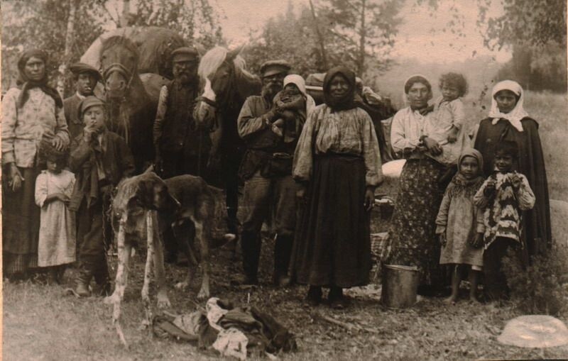 Табор цыган в Серпуховском бору, 1912 год. Фотограф неизвестен