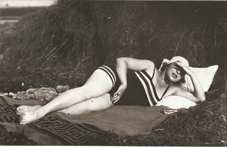 Модель Наталья Гринберг, 1920-е годы. Фотограф Александр Гринберг