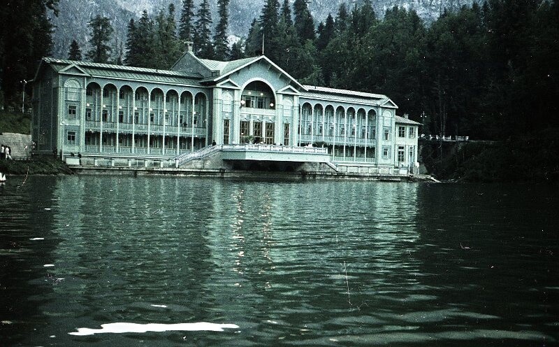 Озеро Рица, 1952 год. Фотограф Борис Макасеев, Владислав Микоша