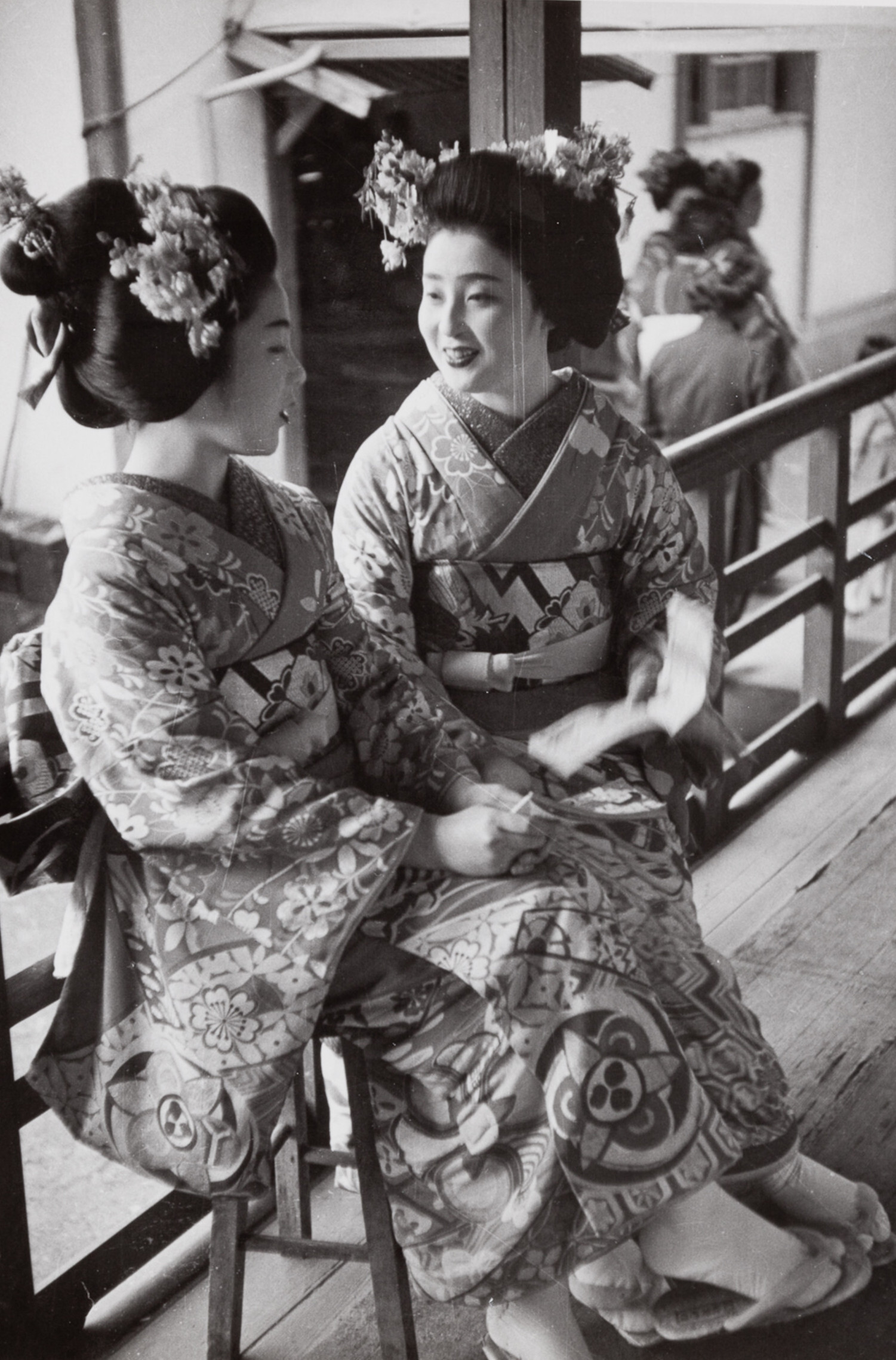 Женщины в традиционных японских костюмах, Япония, 1954 год. Фотограф Роберт Капа