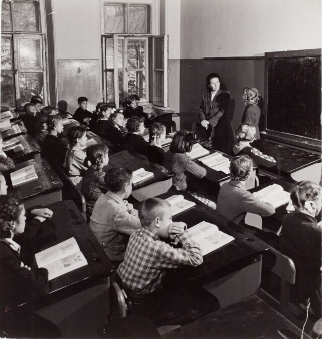 Школа, Москва, 1947 год. Фотограф Роберт Капа
