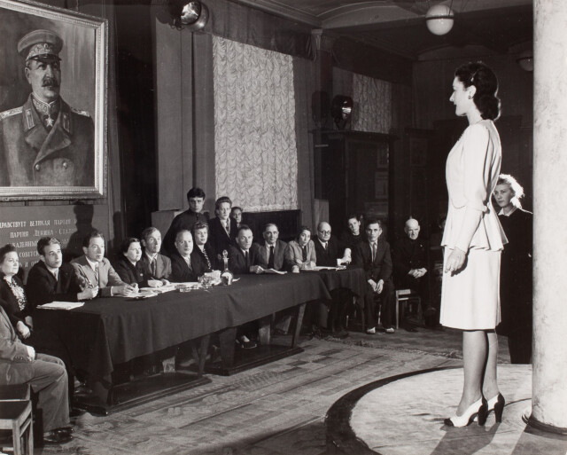 Комитет по утверждению модной одежды, Москва, 1947 год. Фотограф Роберт Капа