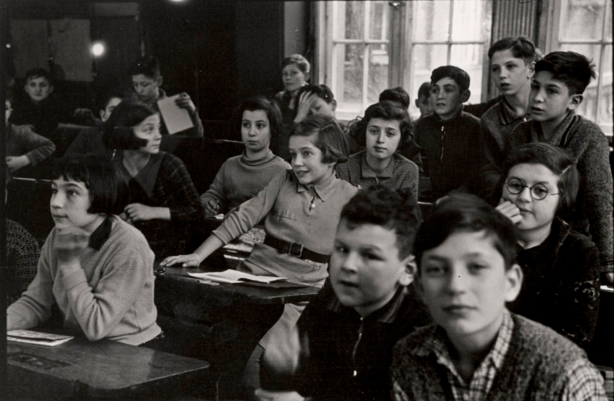Jüdische Oberschule (еврейская средняя школа) в классе Jüdische Gemeinde (еврейской общины), Гроссе Гамбургерштрассе, Берлин, ок. 1936 г. Фотограф Роман Вишняк