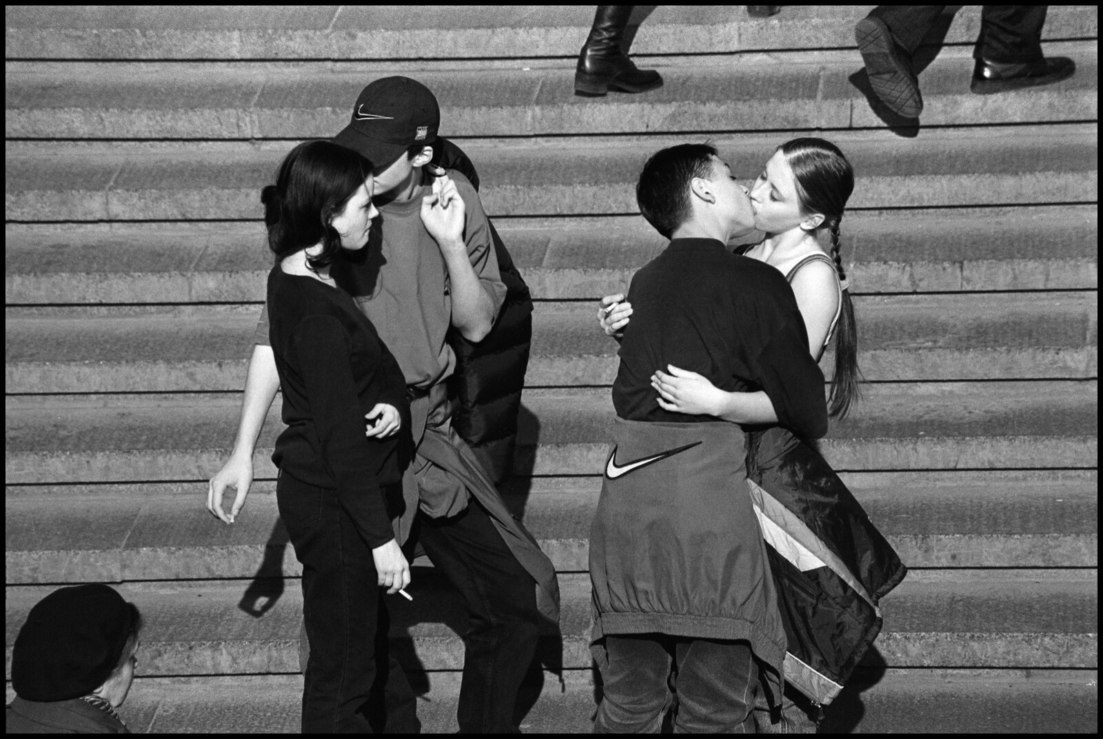 Поцелуй, 1994 год. Фотограф Владимир Богданов
