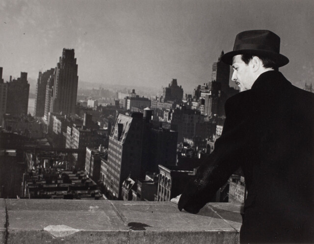 Алексис Леже в Нью-Йорке, 1939 г. Фотограф Люсьен Айгнер