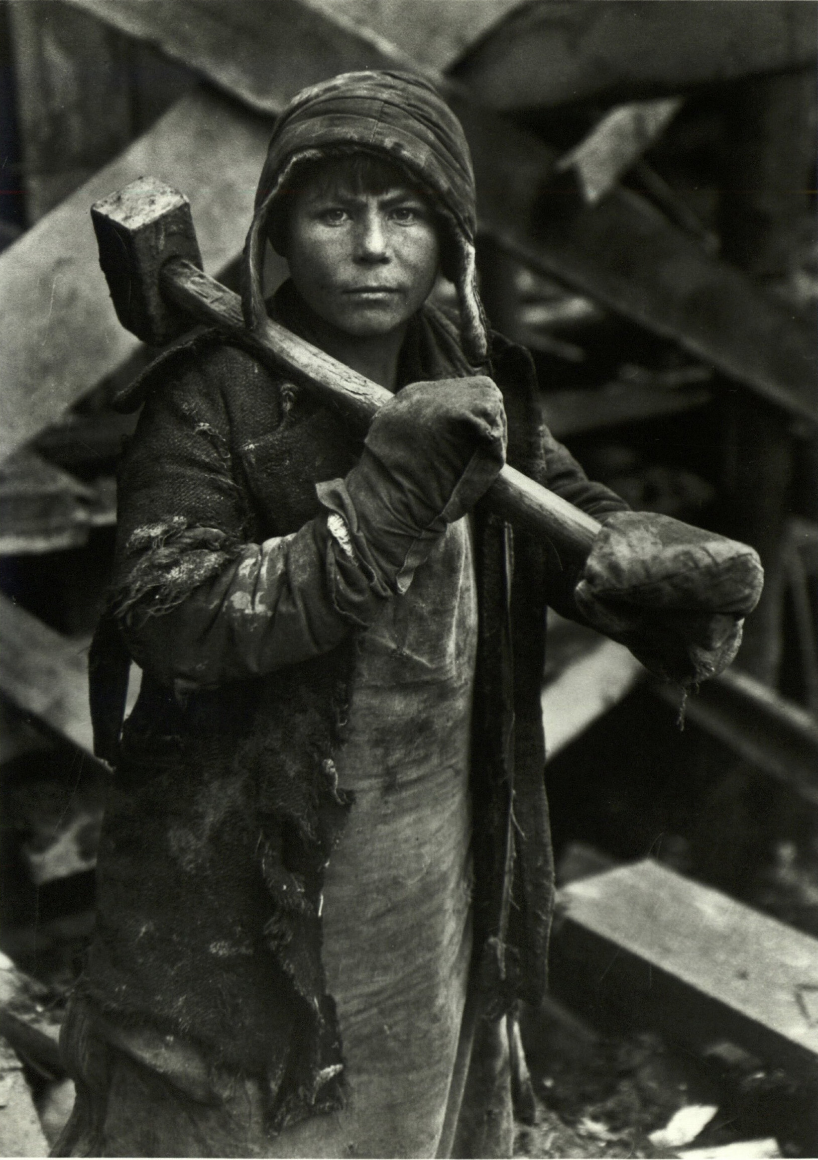 На работе, 1931 год. Фотограф Маргарет Бурк-Уайт