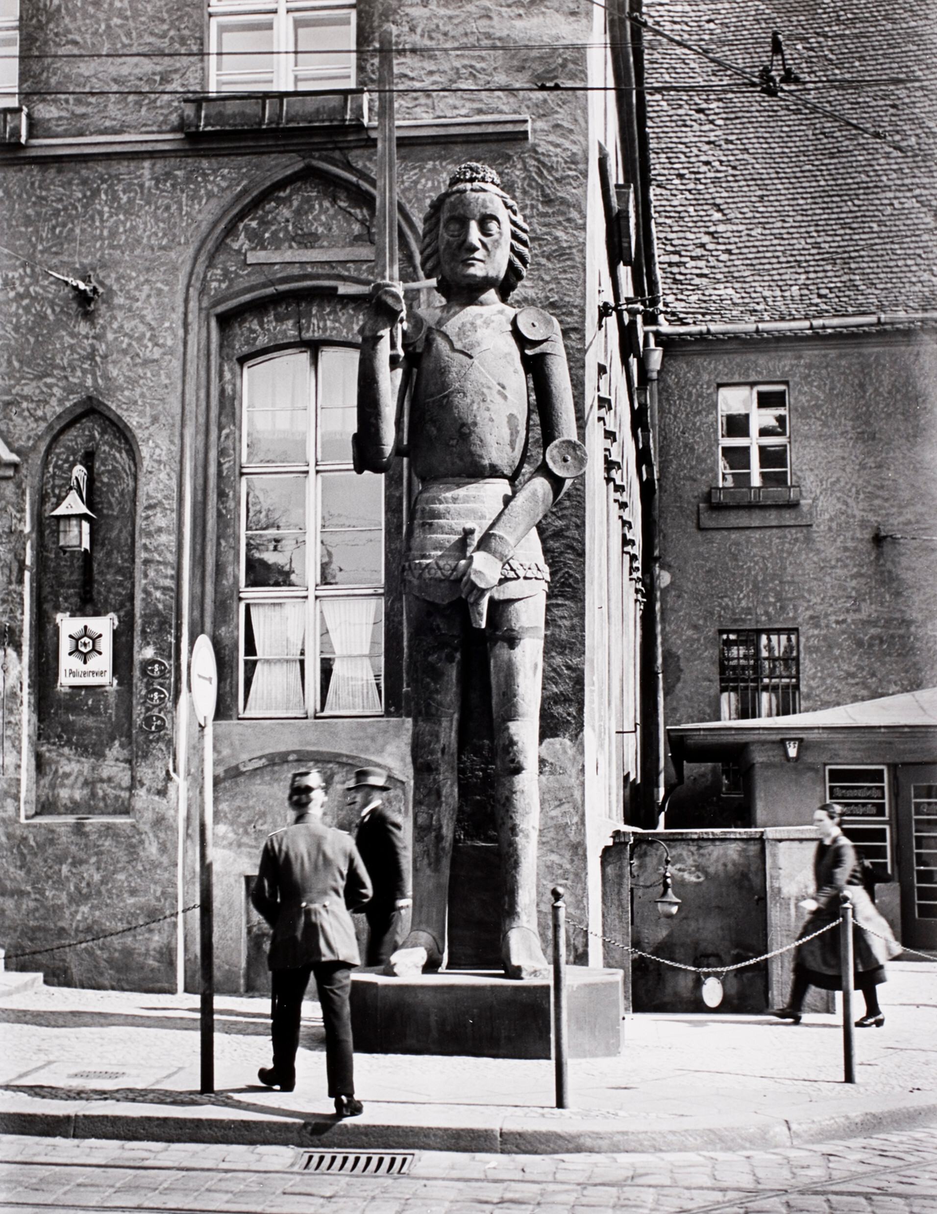 Статуя Роланда, Бремен, 1935 год. Фотограф Альфред Эйзенштадт