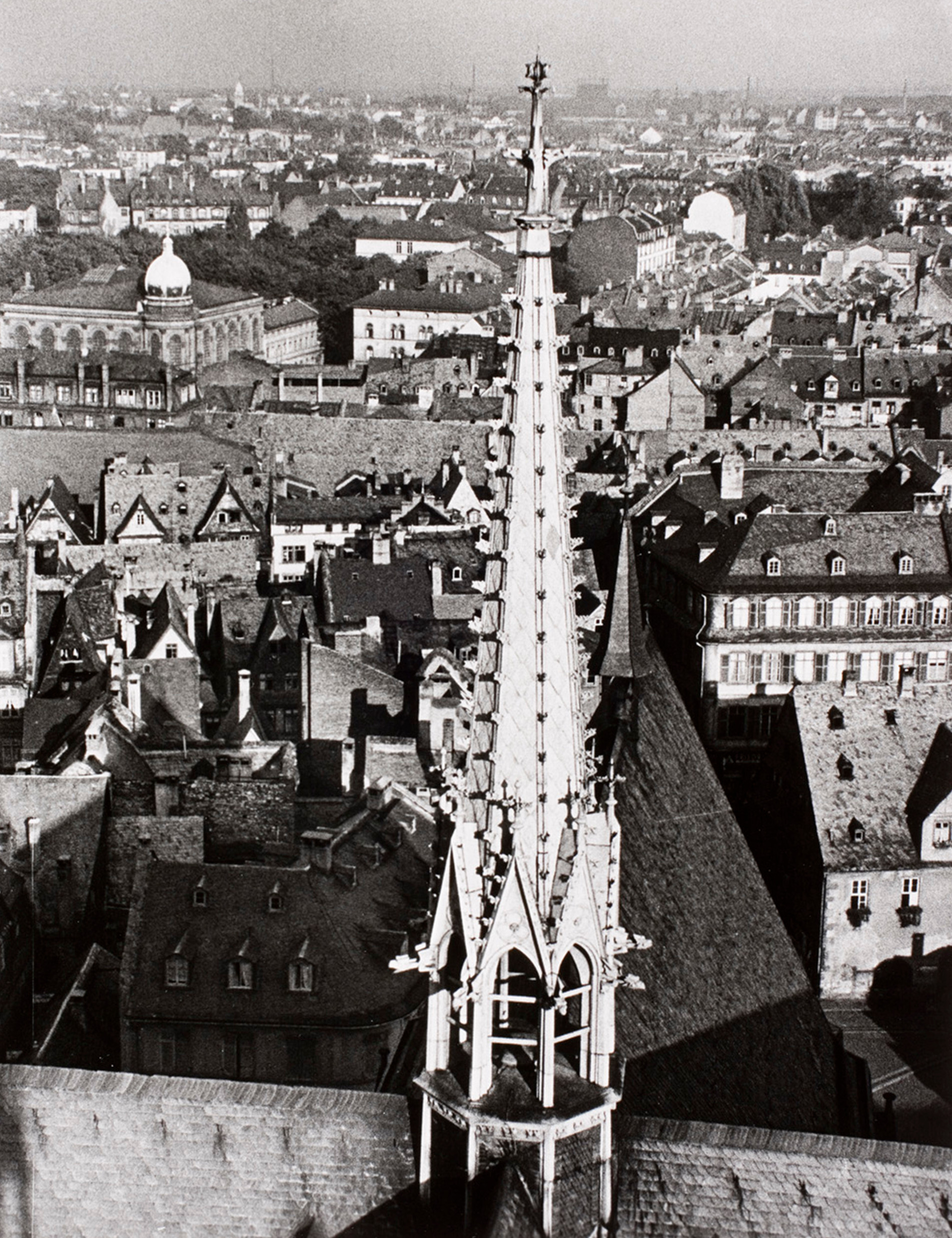 Шпиль Франкфуртского собора и Старый город, Франкфурт, 1934 год. Фотограф Альфред Эйзенштадт