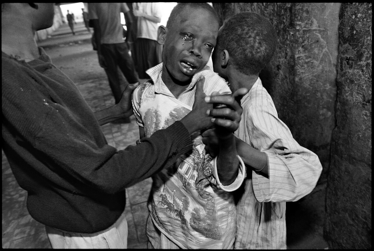 Бойцовские уличные мальчики, Хартум, Судан, 1988 год. Фотограф Мэри Эллен Марк