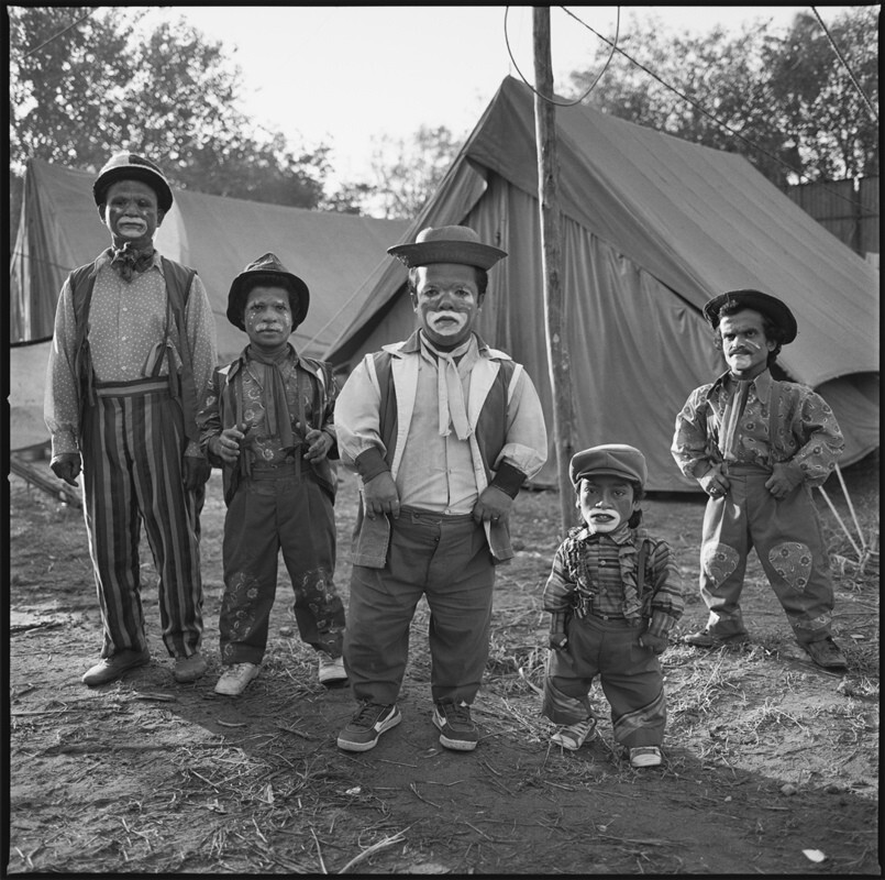 Карлики, Jumbo Circus, Бомбей, Индия, 1992 год. Фотограф Мэри Эллен Марк