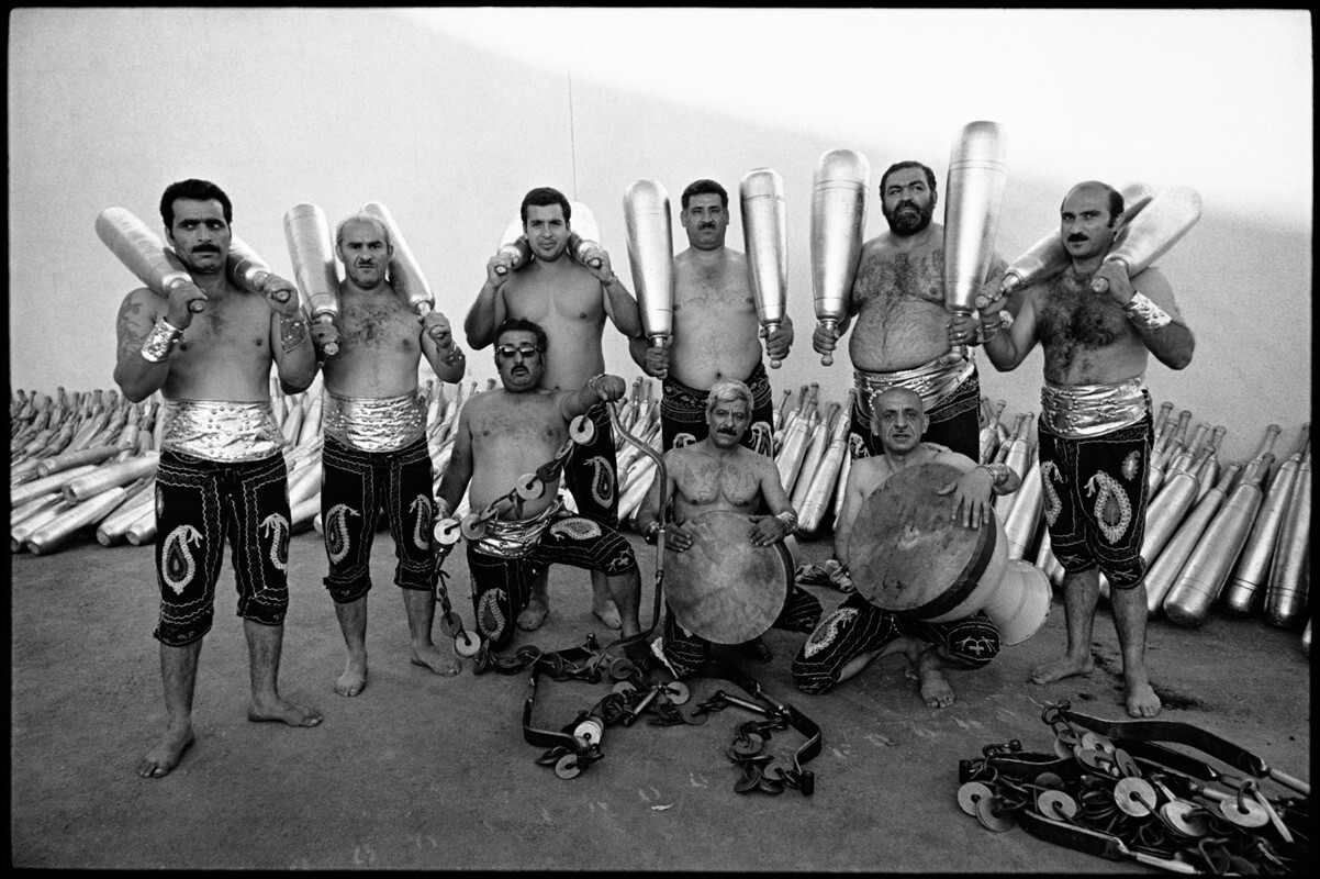 Иранские жонглеры, Иран, 1969 г. Фотограф Мэри Эллен Марк