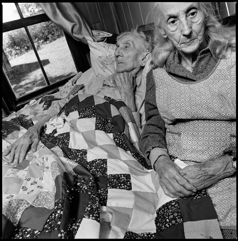 Кэлли и Харви Флэннери, Макки, Кентукки, 1990 г. Фотограф Мэри Эллен Марк