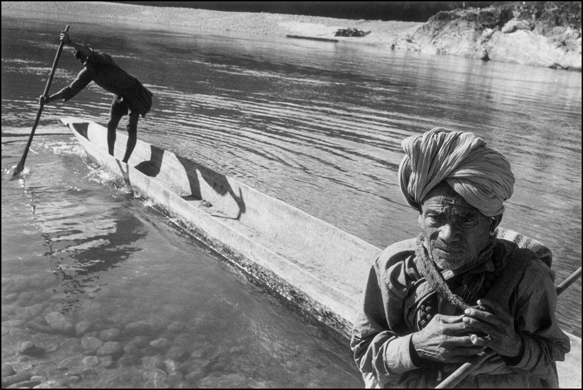 Пассажир на непальском пароме, Непал, 1970 г. Фотограф Мэри Эллен Марк