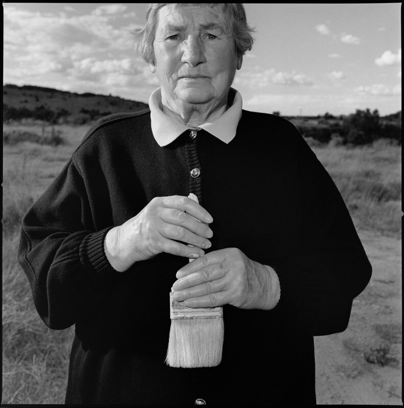 Агнес Мартин, Галистео, Нью-Мексико, 1992 год. Портреты. Фотограф Мэри Эллен Марк
