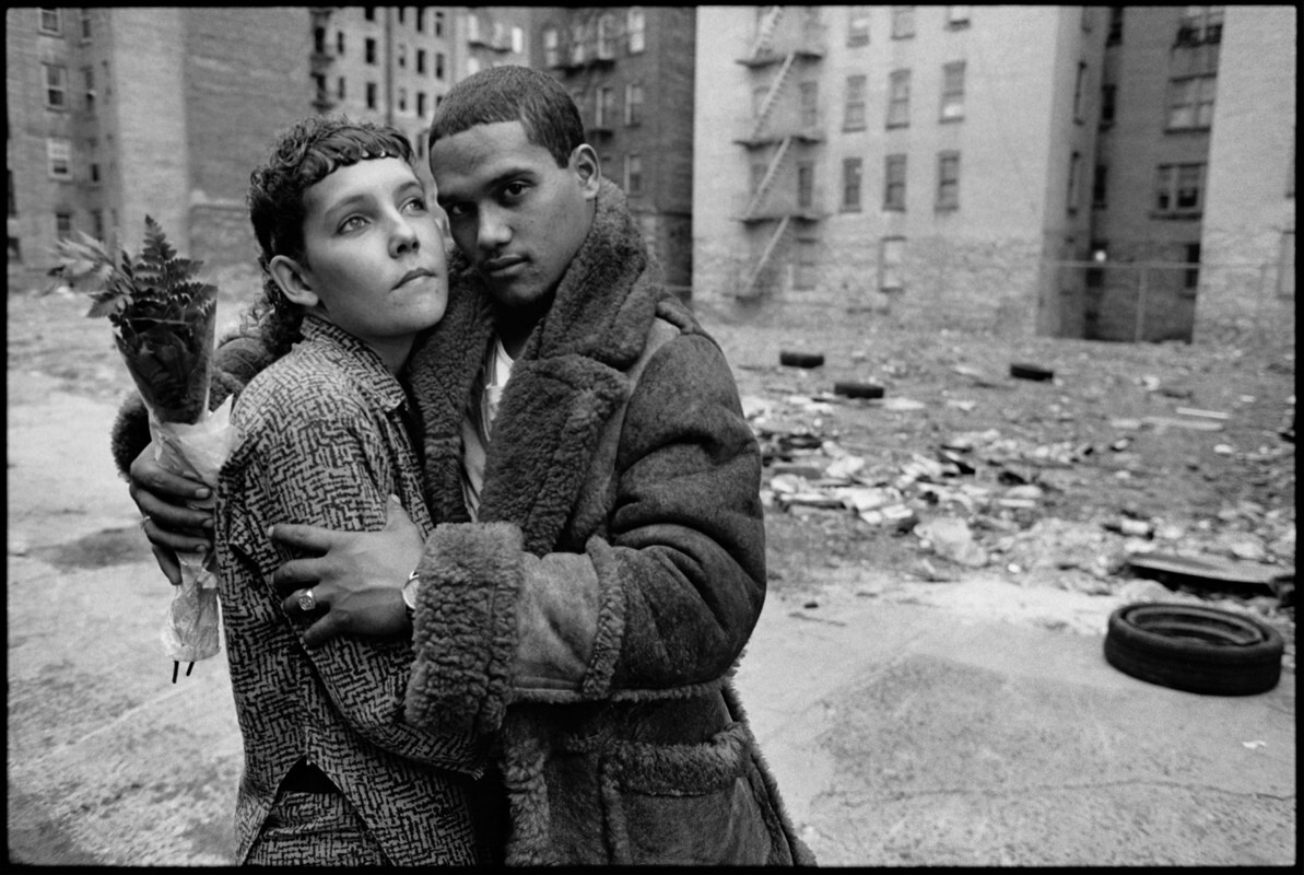 Молодая пара, Южный Бронкс, Нью-Йорк, 1987 год. Фотограф Мэри Эллен Марк
