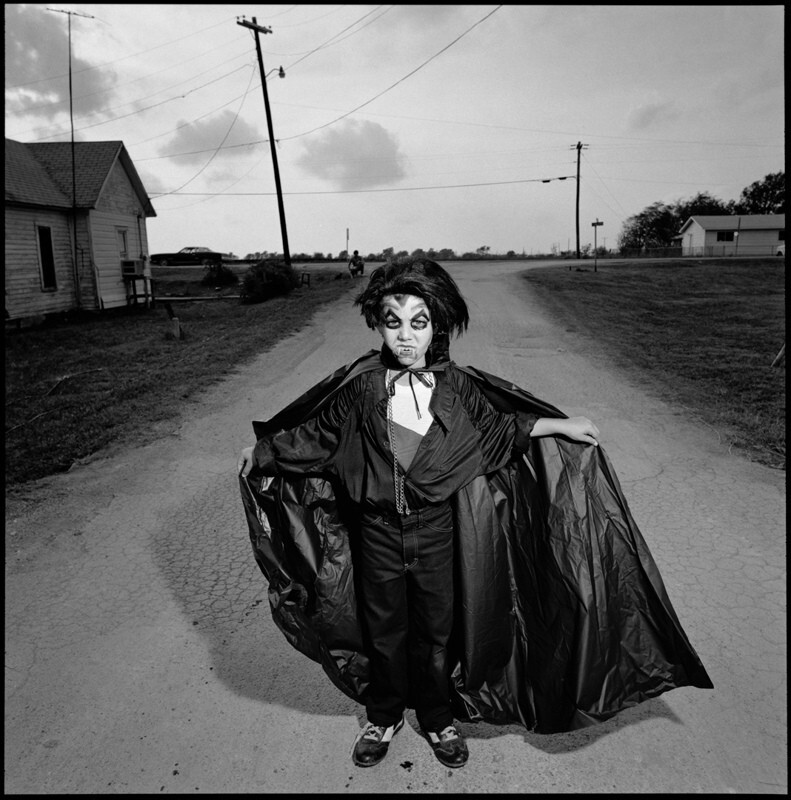 Хэллоуин Мальчик, Техас, 1983 год. Фотограф Мэри Эллен Марк