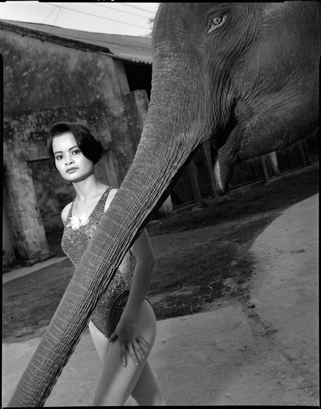 Национальный цирк Вьетнама, Парк Ленина, Ханой, 1994 г. Портреты. Фотограф  Мэри Эллен Марк