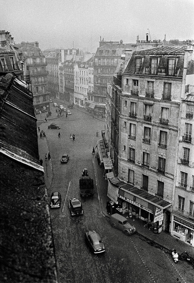 Площадь Одеона, Париж, 1955 год. Фотограф Кен Ван Сикл