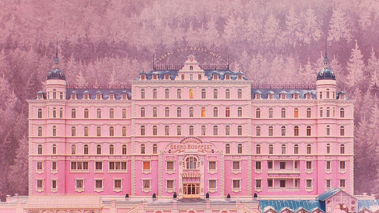 Отель «Гранд Будапешт»: марципановая сказка в заснеженных Альпах