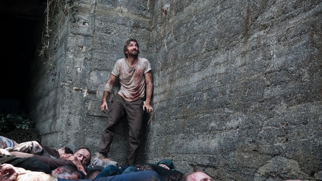 Открытая могила (Open Grave, 2013) — «Потерялся? Найди себя в компании трупов!»