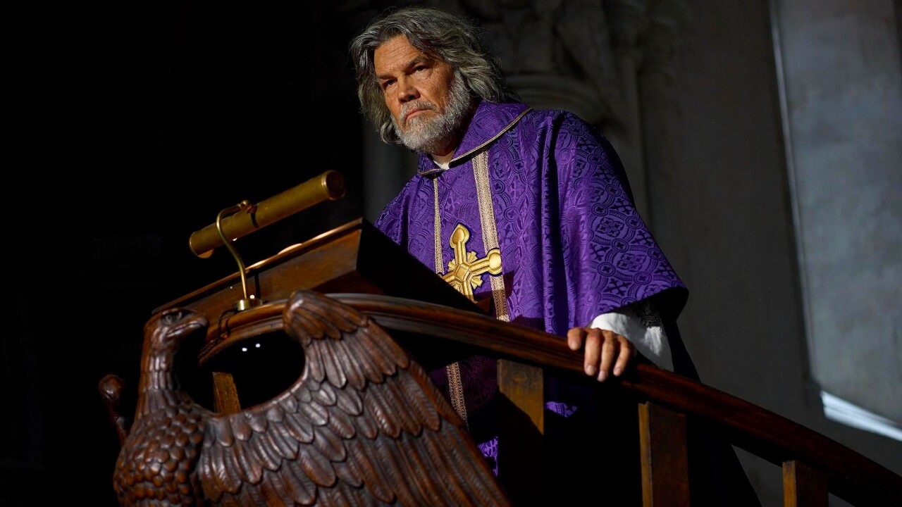 Достать ножи: Воскрешение покойника (Wake Up Dead Man: A Knives Out Mystery, 2025) — Самое человечное дело Бенуа Бланка