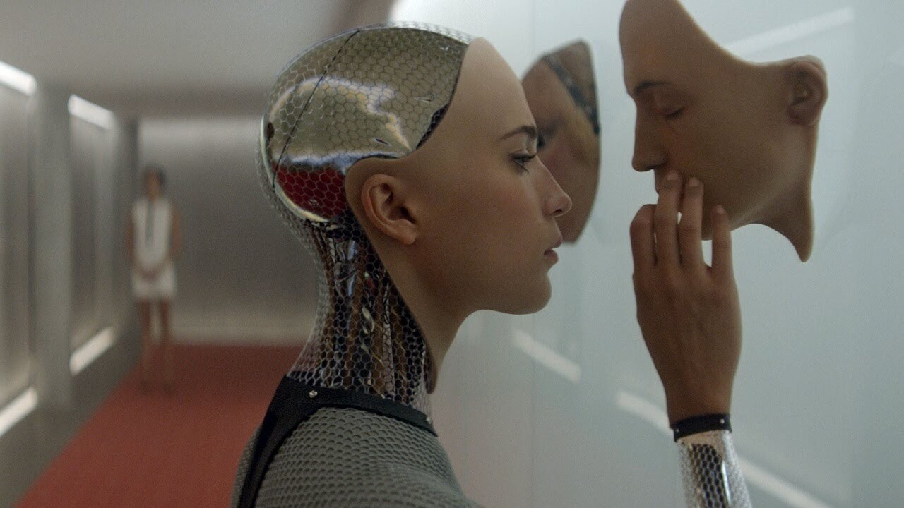 Из машины (Ex Machina, 2014) — Настоящие чувства против искусственного интеллекта