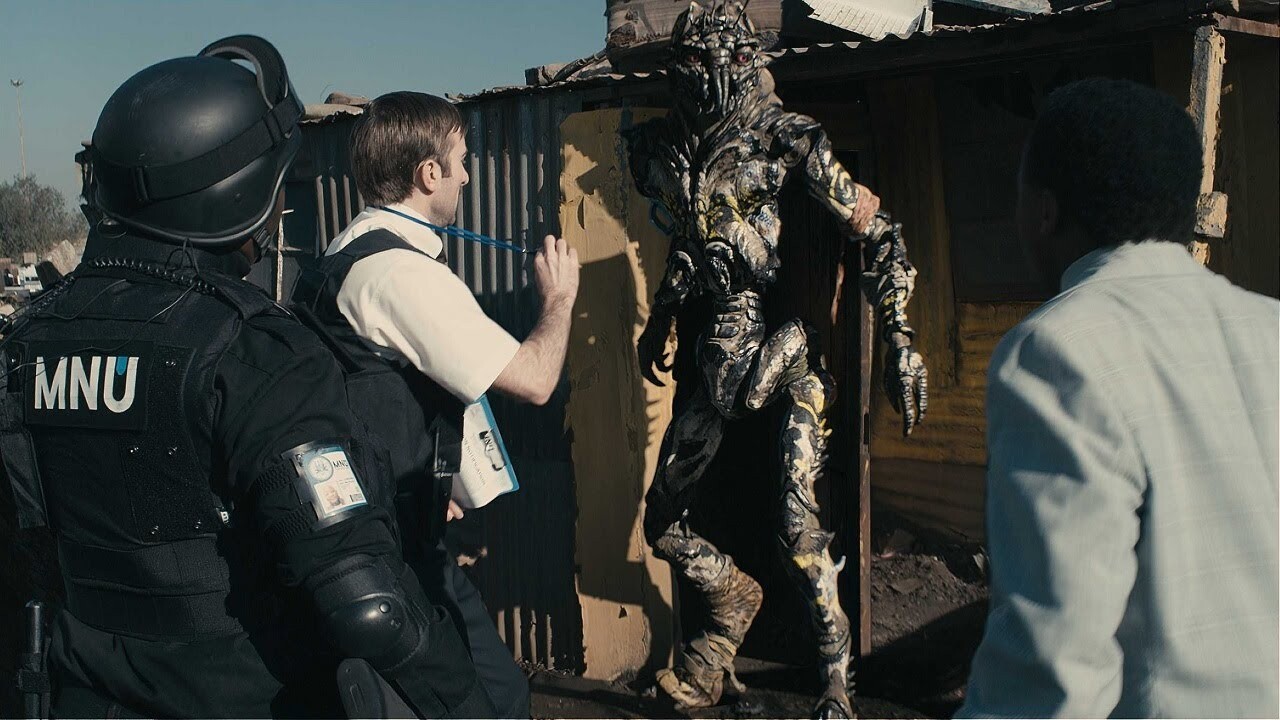 Район №9 (District 9, 2009) — Путешествие по инопланетному гетто на Земле