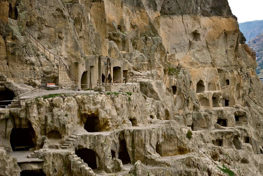Вардзия - пещерный город царицы Тамары