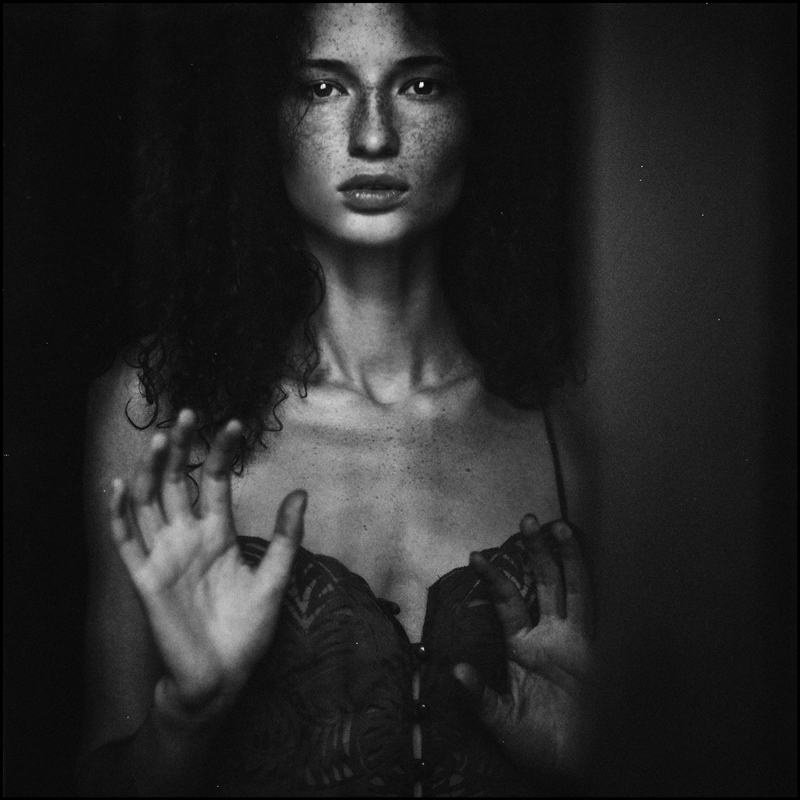 Стильные и мечтательные женские портреты от Aleksandra