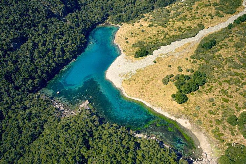Самое прозрачное озеро в мире находится в Новой Зеландии (6)