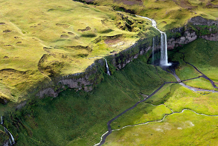 Пейзажи Исландии в аэрофотографиях Сары Мартинет_1