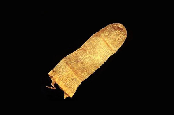 Самый старый презерватив (370 лет)