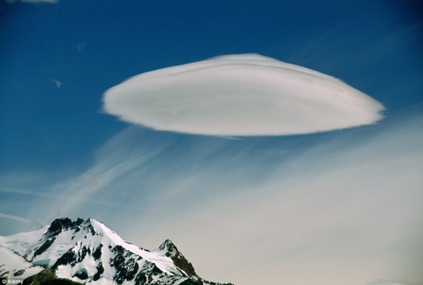 Лентикулярное облако в виде НЛО, Патагония