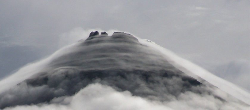 Слоистые облака, вулкан Ареналь, Коста-Рика