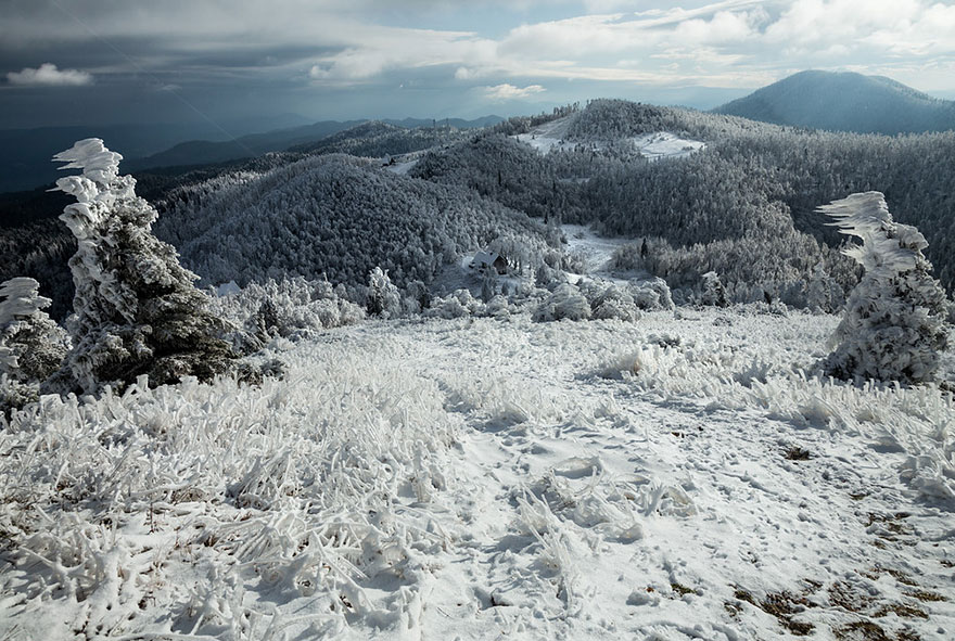 Царство льда на горе в Словении-10