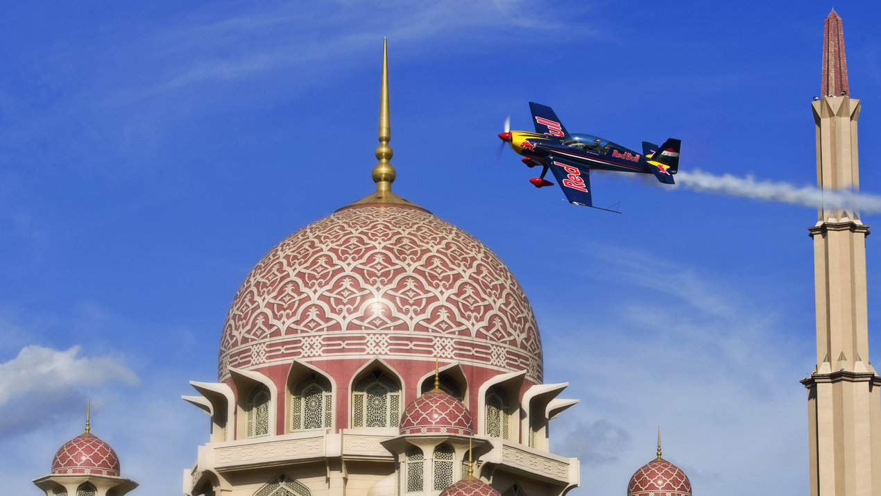 Aviagonki Red Bull Air Race 2014
