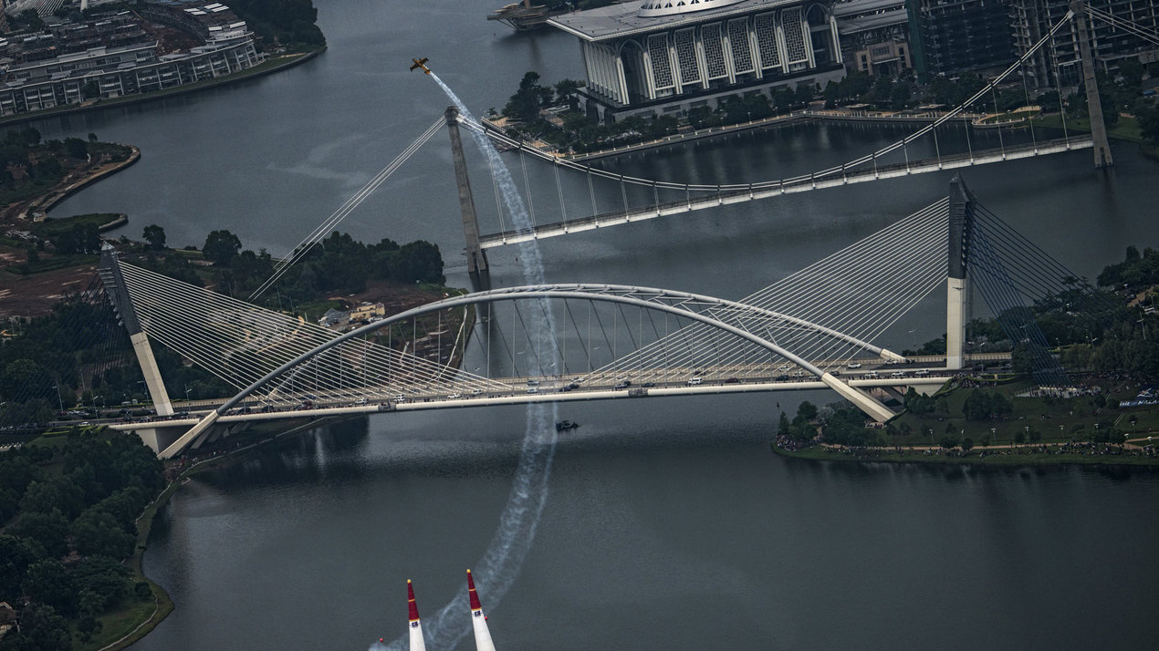 Aviagonki Red Bull Air Race 2014