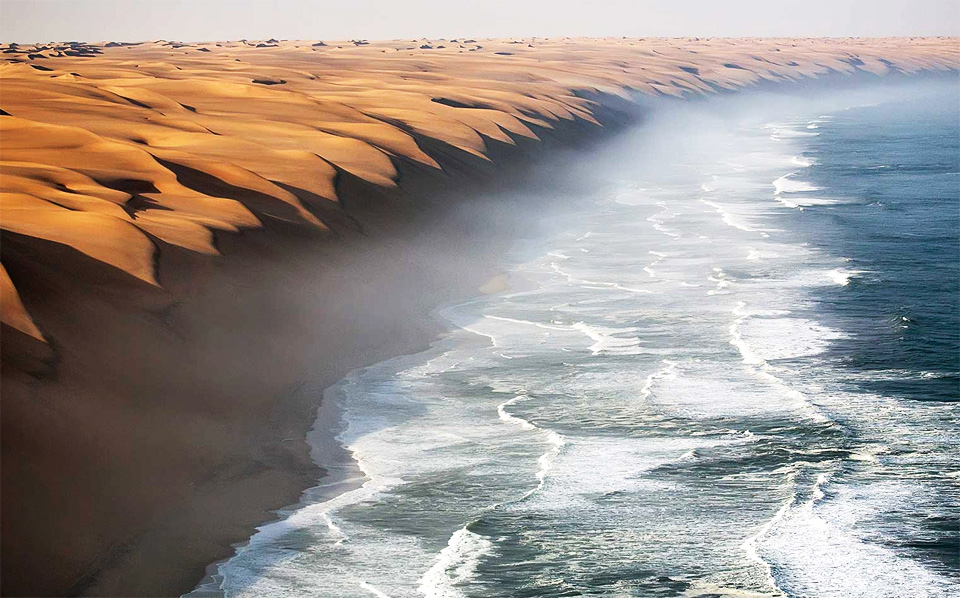 Где пустыня Намиб встречается с морем