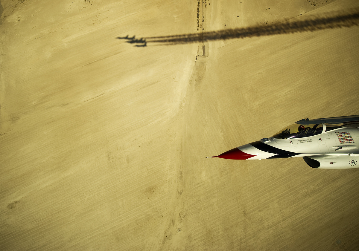 Фото реактивных истребителей на скорости более 800 км в час