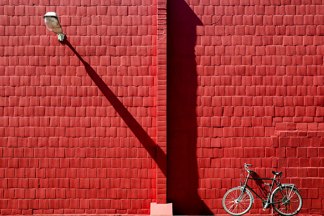 Красный цвет в уличной фотографии - 35 вдохновляющих примеров 