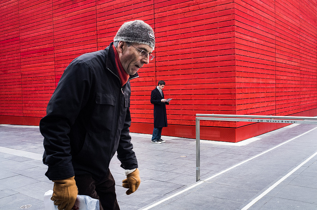 Красный цвет в уличной фотографии - 35 вдохновляющих примеров – фото