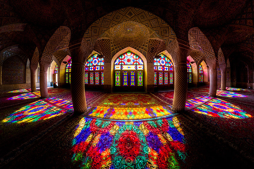Завораживающие интерьеры мечетей в фотографиях Мохаммада Ганжи-9