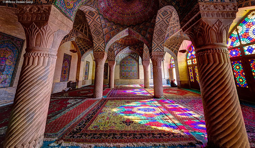 Завораживающие интерьеры мечетей в фотографиях Мохаммада Ганжи-21