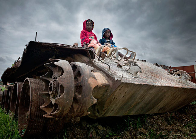 Красивые племена Анголы в фотографиях Эрика Лаффорга