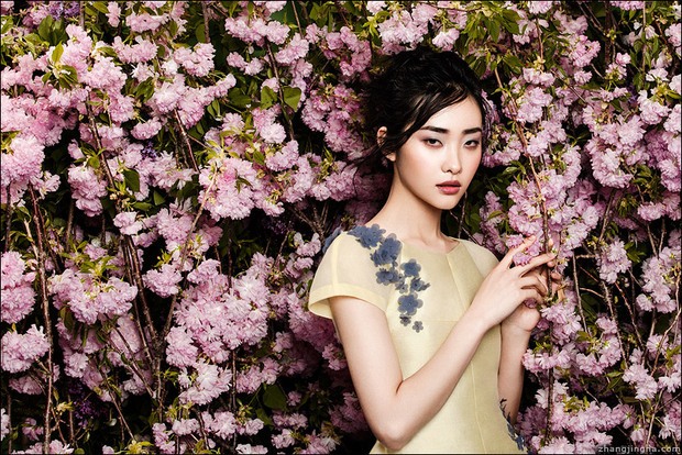 Красивые женские портреты от Чжан Джингна