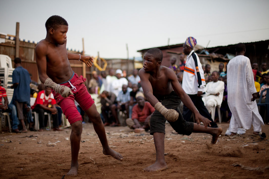Древнее боевое искусство Нигерии - Дамбе