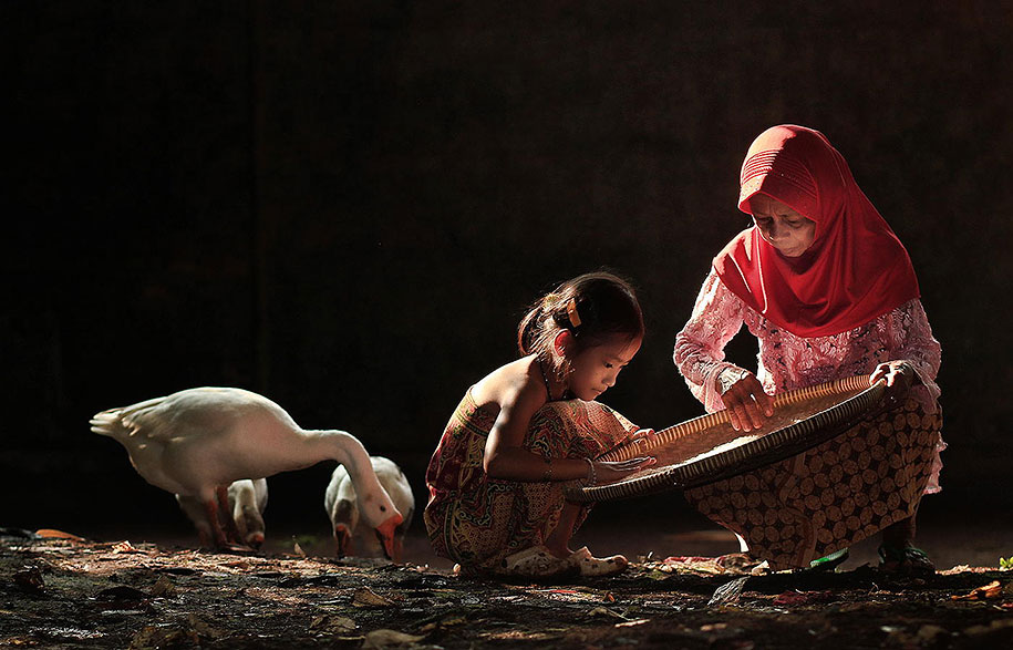Будни сельских жителей Индонезии в ярких фотографиях-3